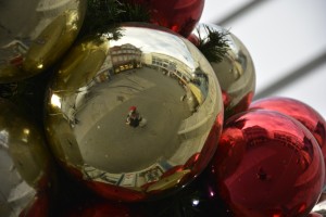 Auf weihnachtlicher Geschenkepirsch in der Innenstadt. Foto: BSM