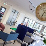BlueWorking Coworking Space Open Space mit Uhr