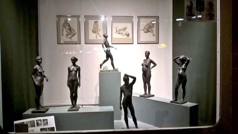 Schaufenster mit Kunst von Holger Lassen