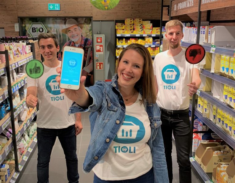 Die drei Gründer*innen der App TIOLI