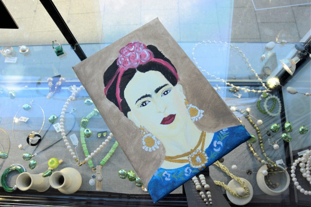 Porträt von Frida Kahlo im Kleinod